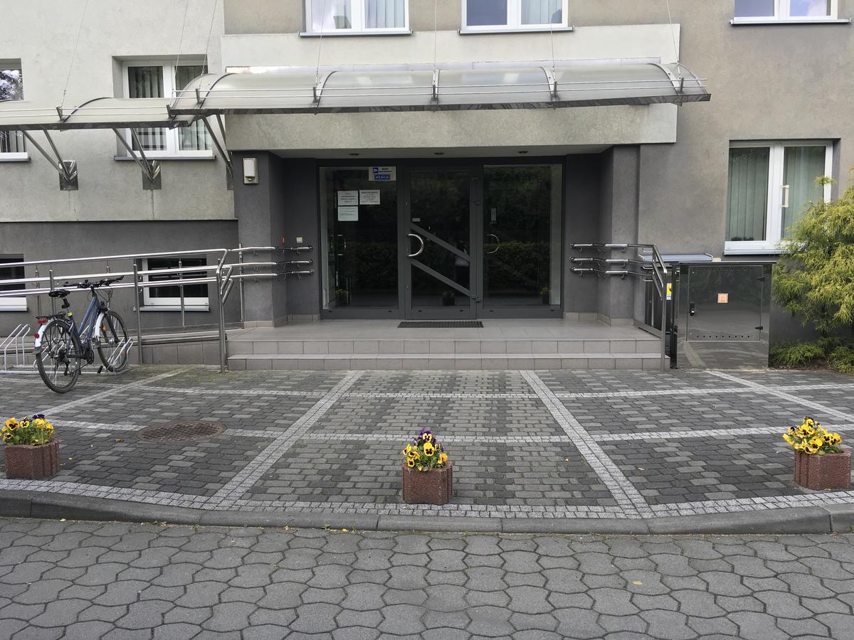 卡托维兹Gosciniec Tombor公寓式酒店 外观 照片