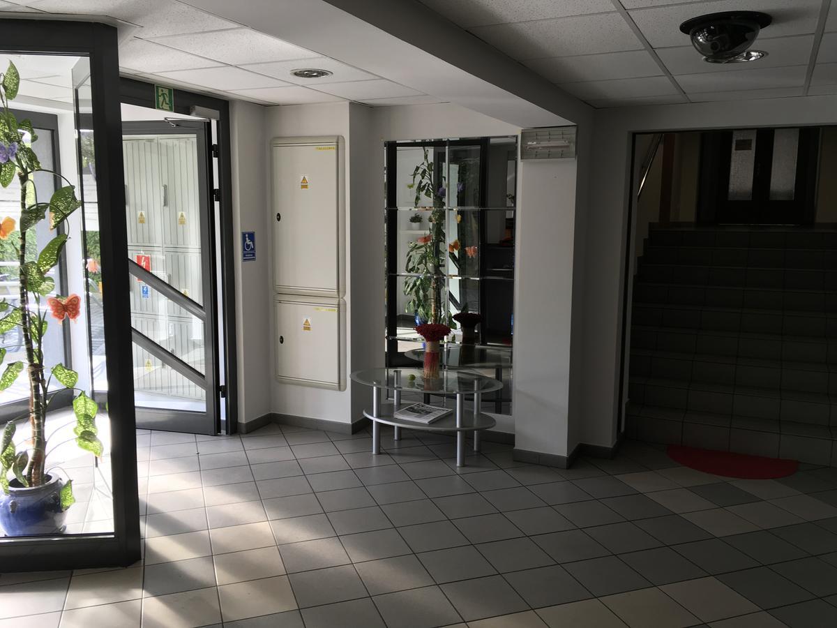 卡托维兹Gosciniec Tombor公寓式酒店 外观 照片